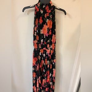 Black Floral, Polyester and rayon pleated dress with elastic waist, sz medium
